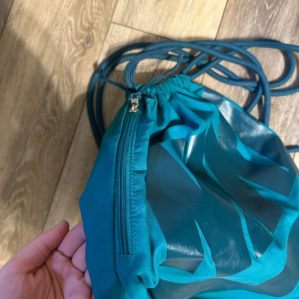 Nike Blue Drawstring Backpack - Picture 3 of 3
